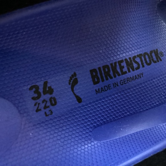 Birkenstock Kid's Mogami Birko-Flor Sandal in CMO Blue, size EU 34 - Picture 4 of 10